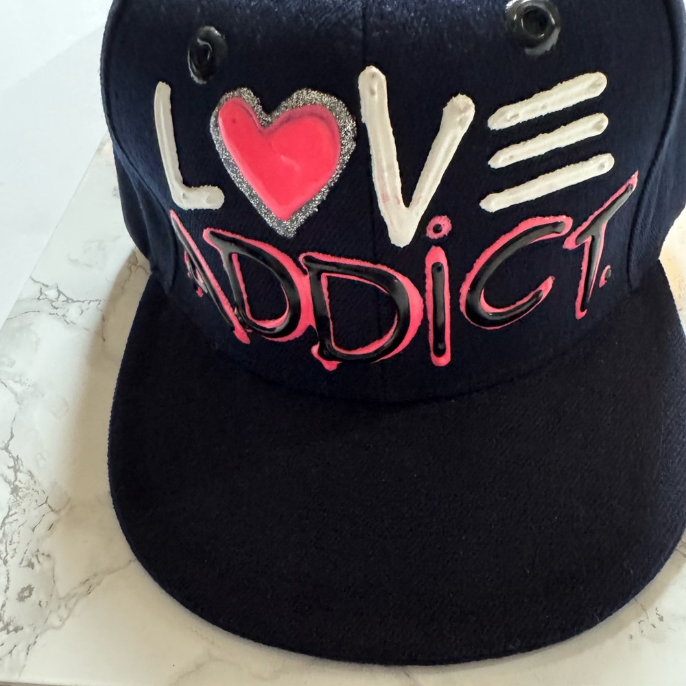 HATCO Premium SnapBack Love Addict baseball cap . NWOT